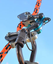 Load image into Gallery viewer, rock exotica - RG80 Akimbo Mechanical Friction Device
