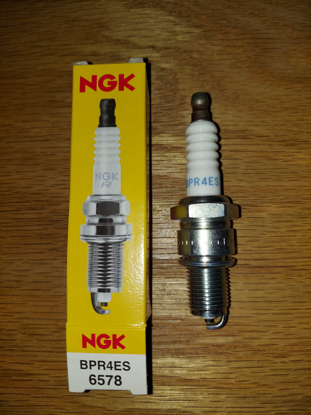 NGK BPR4ES Solid Spark Plug